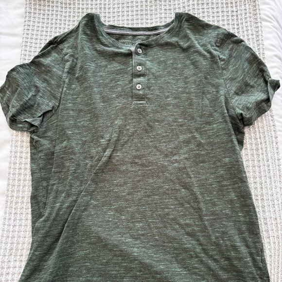 BANANA REPUBLIC GREEN T SHIRT - LARGE - Picture 1 of 1